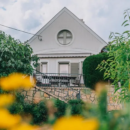 Hegyi Füge Nyaraló *